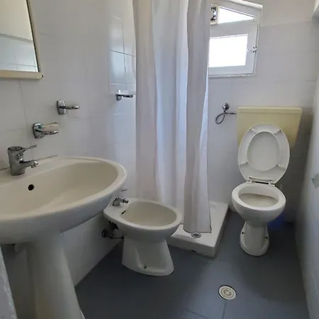 Casa Italia 2 *